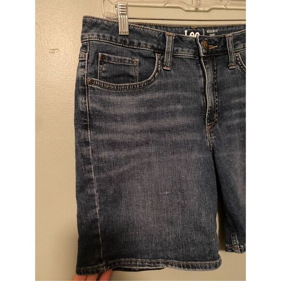 Lee Medium Wash Regular Fit Mid Rise Denim Bermuda Shorts Size 10 - Picture 3 of 5